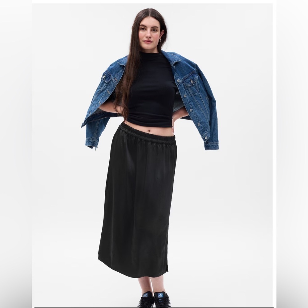 GAP Black Midi Satin-Look Skirt